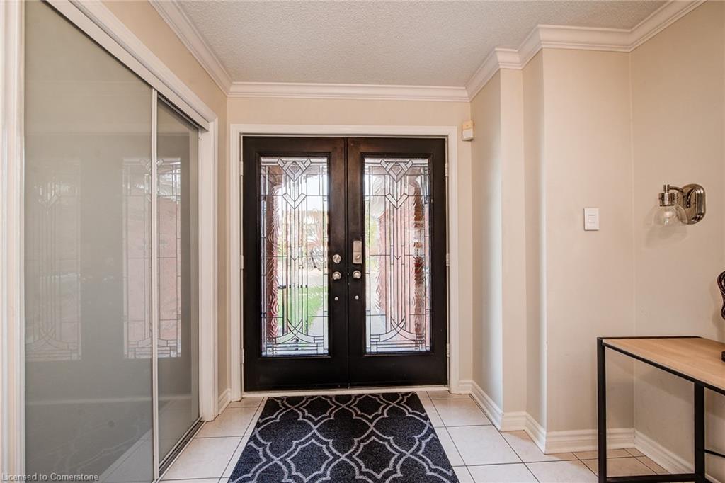 118 Glenvalley Drive Property Photo 3