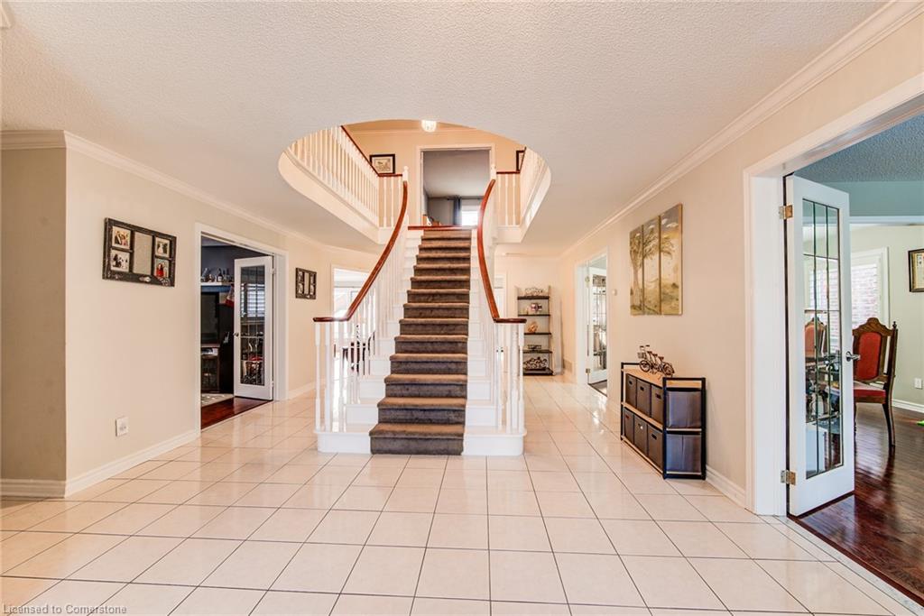 118 Glenvalley Drive Property Photo 4