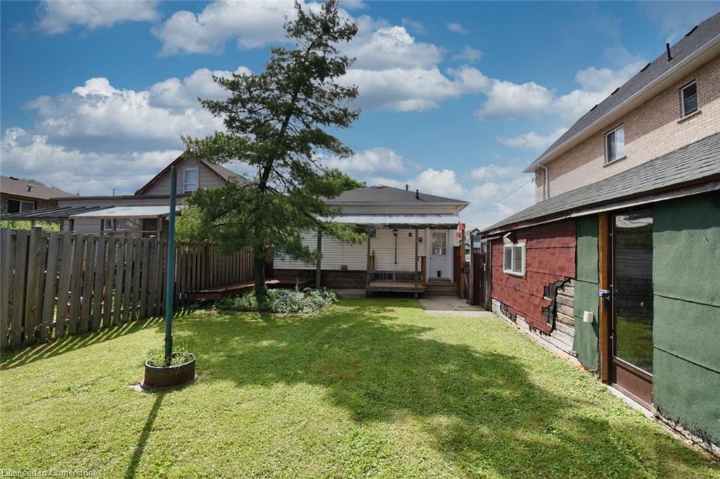 17 Craigroyston Road Property Photo 26