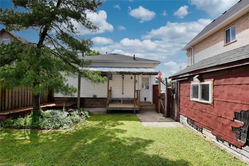 17 Craigroyston Road Property Photo 27