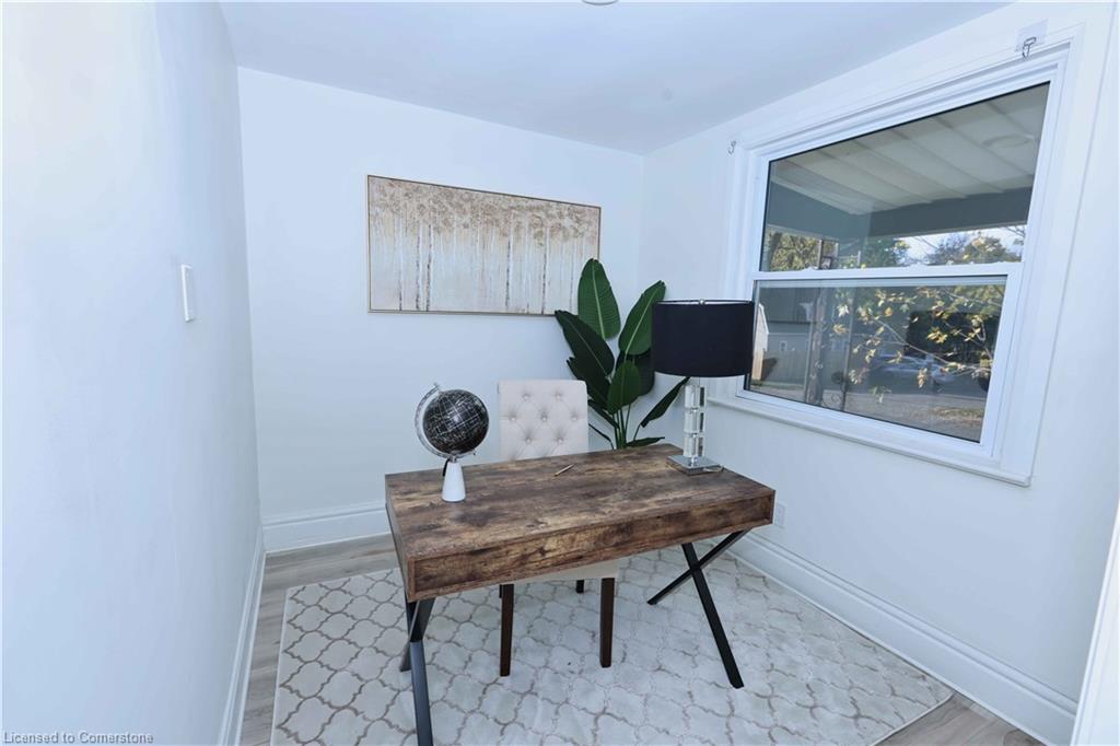 130 Clarence Street Property Photo 4