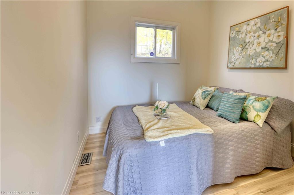 130 Clarence Street Property Photo 8
