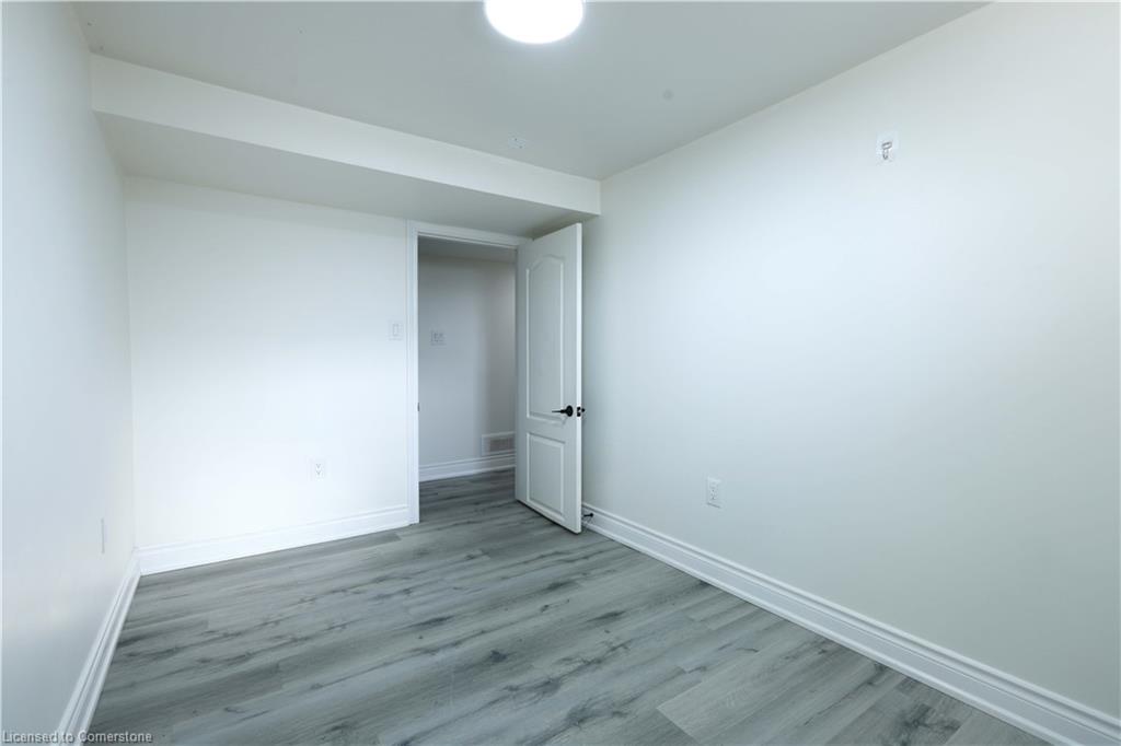 130 Clarence Street Property Photo 20