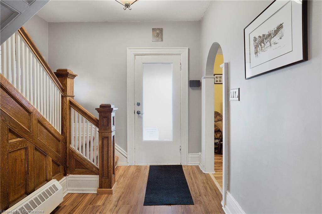 66 King Street E Property Photo 5