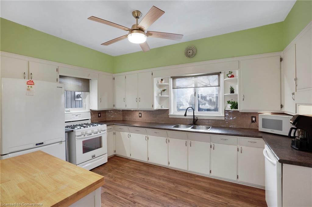 66 King Street E Property Photo 16