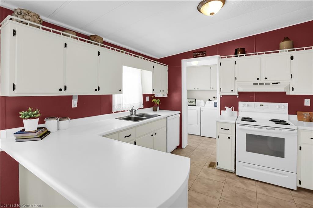 353-3033 Townline Road Property Photo 12