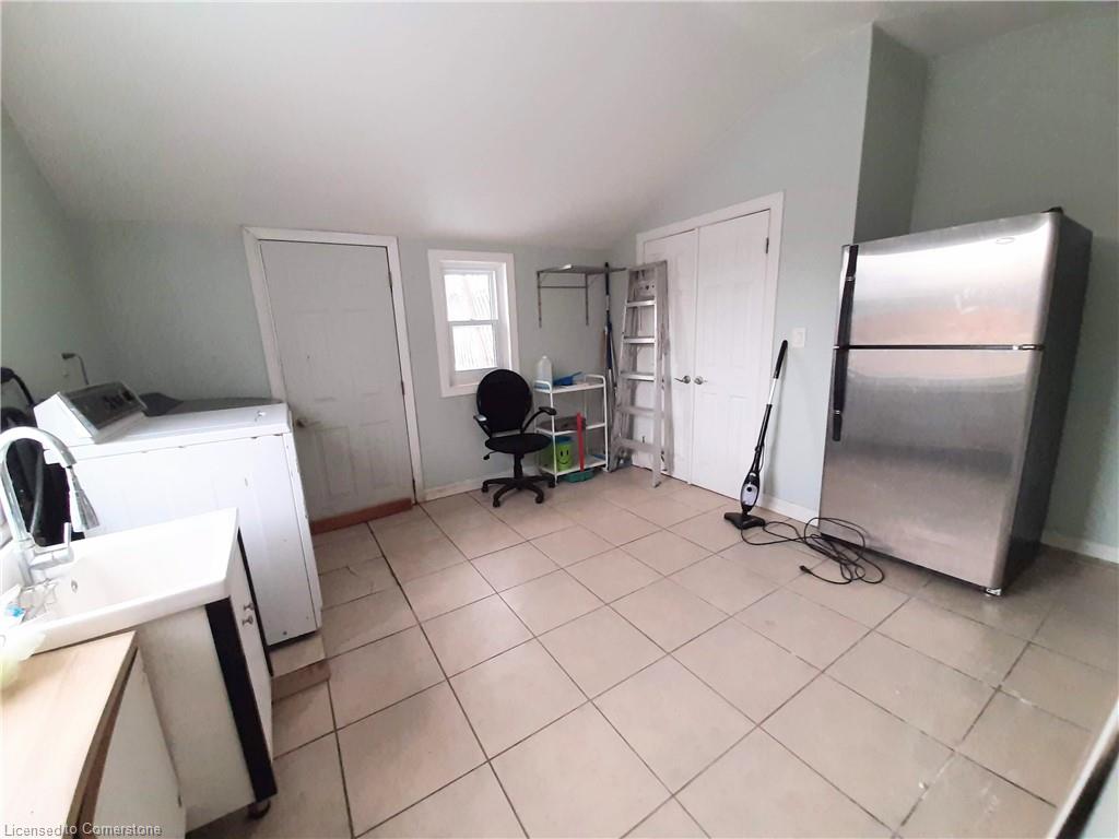 125 Charlotte Street Property Photo 20