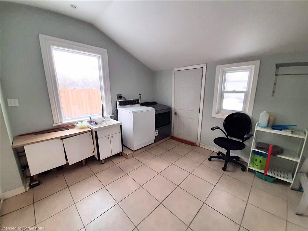125 Charlotte Street Property Photo 21