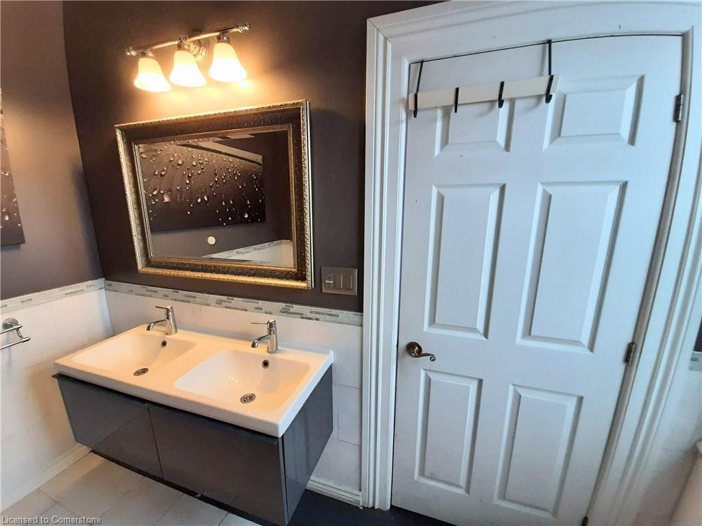 125 Charlotte Street Property Photo 43
