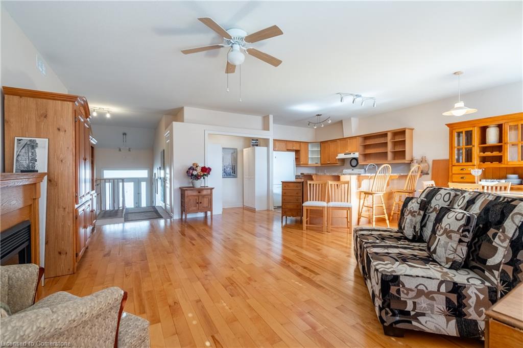 16-35 Scullers Way Property Photo 5