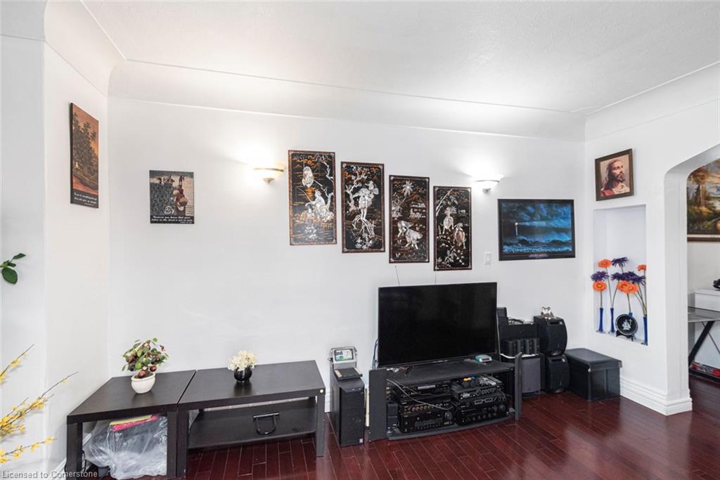 47 Clyde Street Property Photo 10