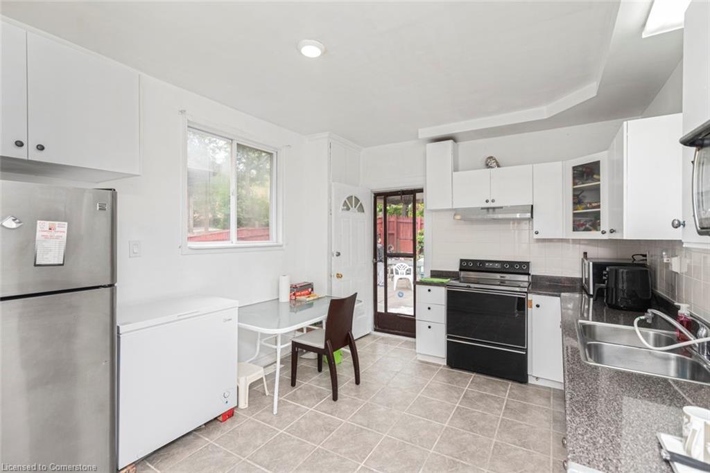 47 Clyde Street Property Photo 21