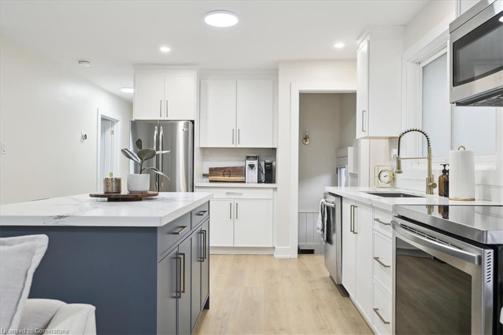 72 West 25th Street Property Photo 15