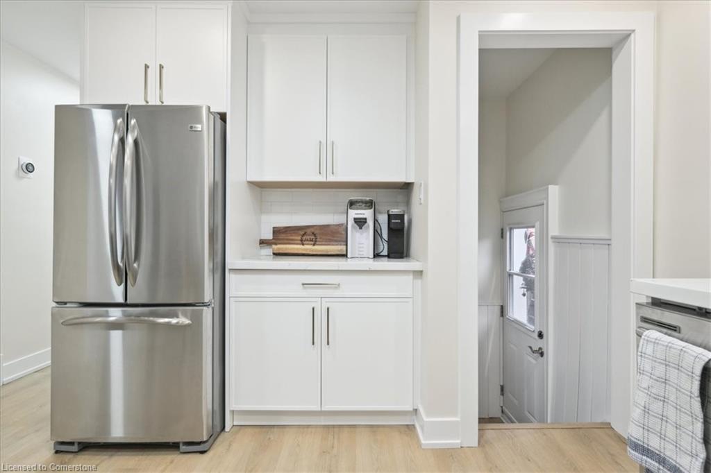 72 West 25th Street Property Photo 23