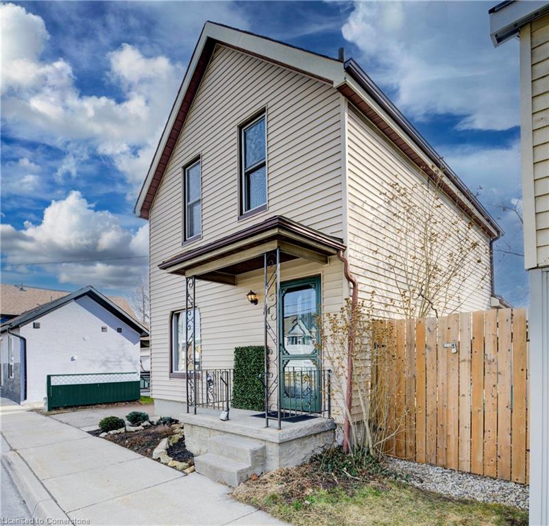 81 George Street N Property Photo