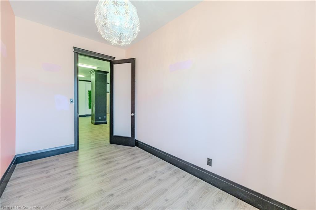 5851 Royal Manor Drive Property Photo 15