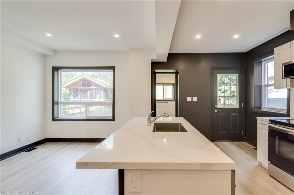 183 Maplewood Avenue Property Photo 3