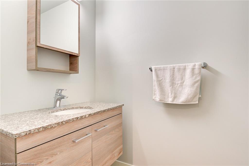 B506-62 Balsam Street Property Photo 10