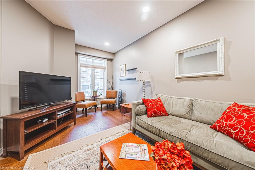 65 Glendarling Crescent Property Photo 4