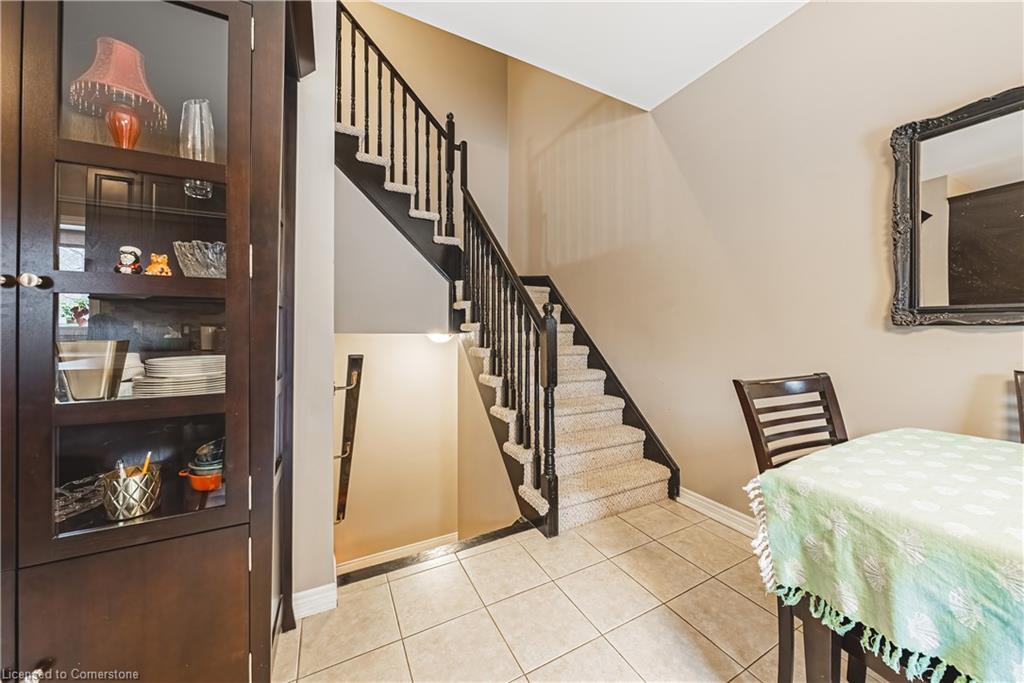 65 Glendarling Crescent Property Photo 10