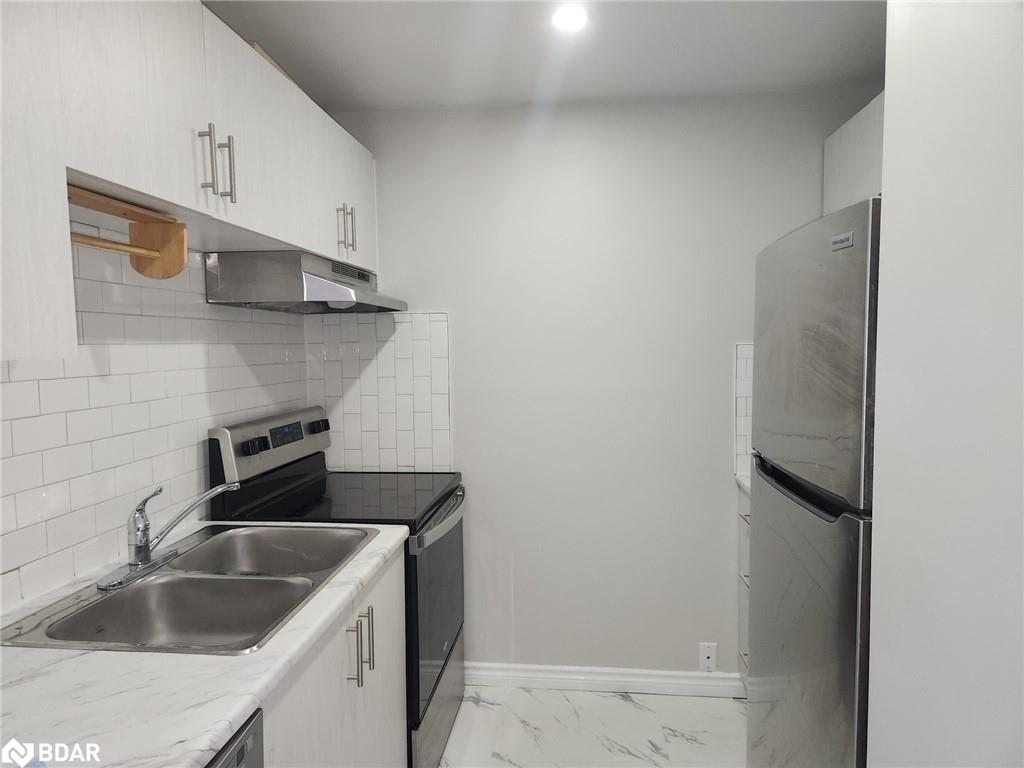 303-8800 Willoughby Drive Property Photo