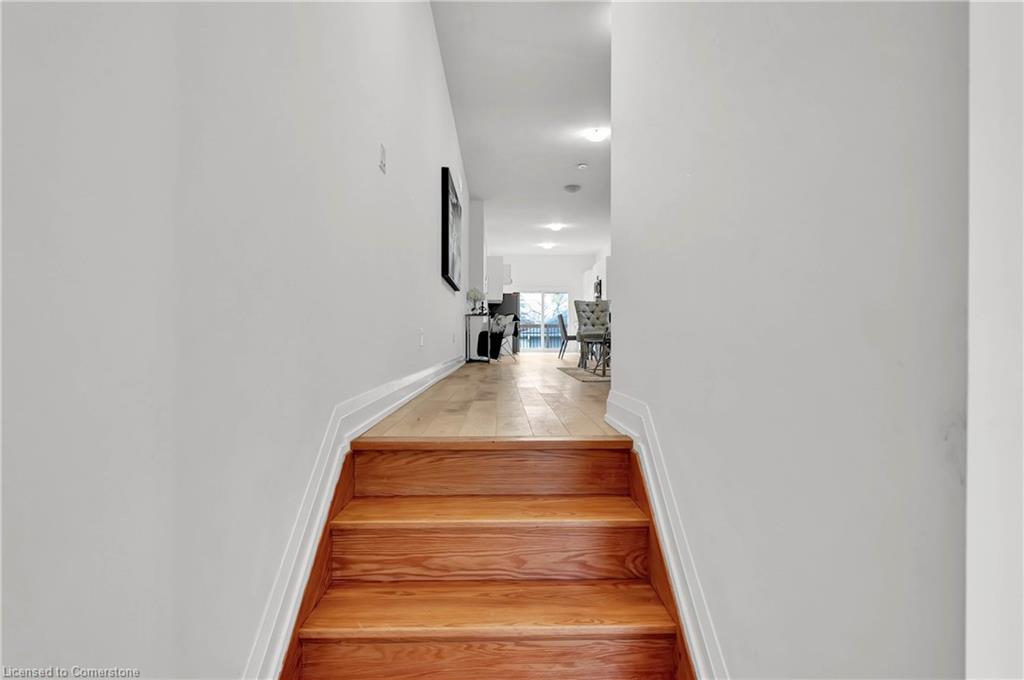 182 Commercial Street Property Photo 7