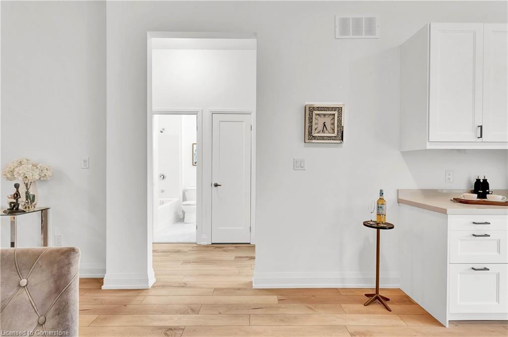 182 Commercial Street Property Photo 17