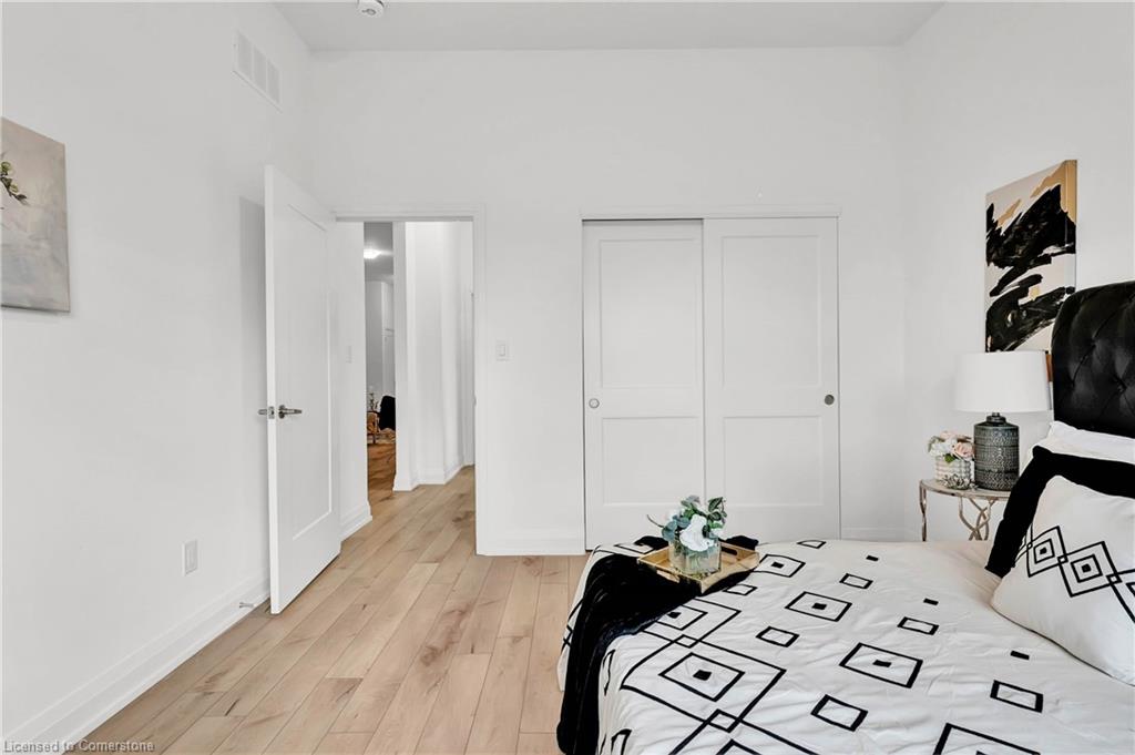 182 Commercial Street Property Photo 21