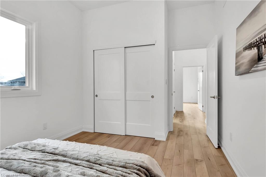 182 Commercial Street Property Photo 24