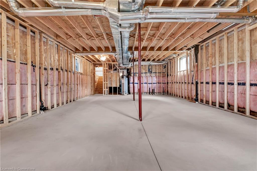 182 Commercial Street Property Photo 28