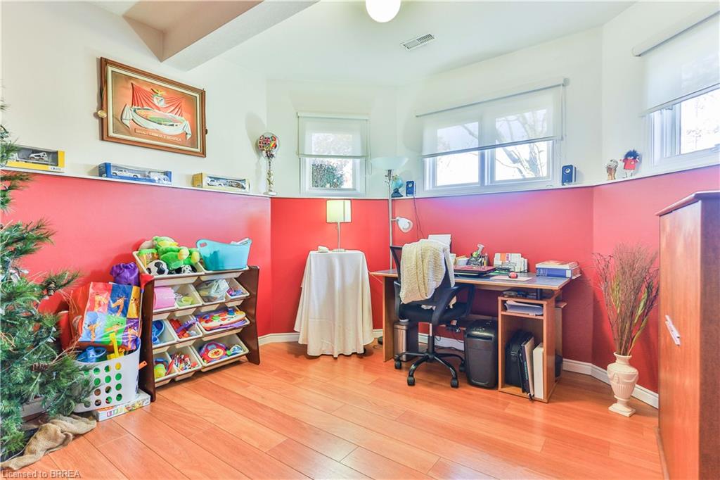 80 Victor Boulevard Property Photo 21