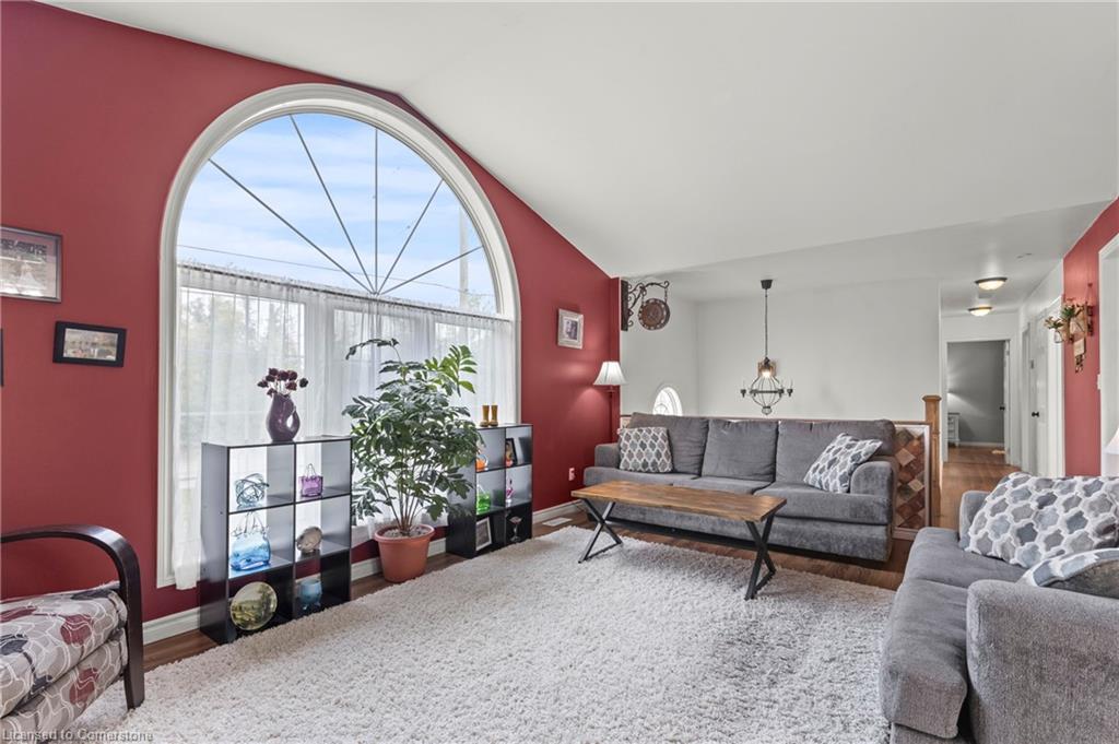 550 Albany Street Property Photo 10