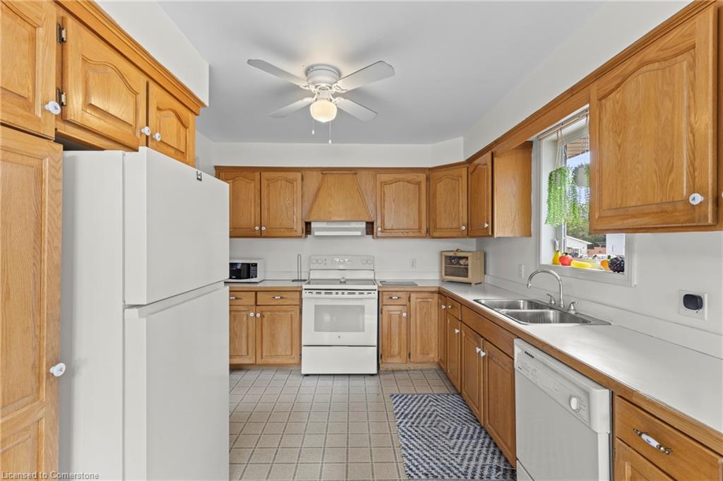 550 Albany Street Property Photo 15