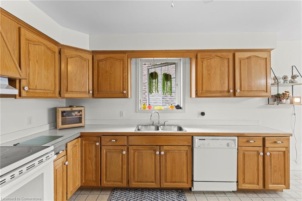 550 Albany Street Property Photo 17