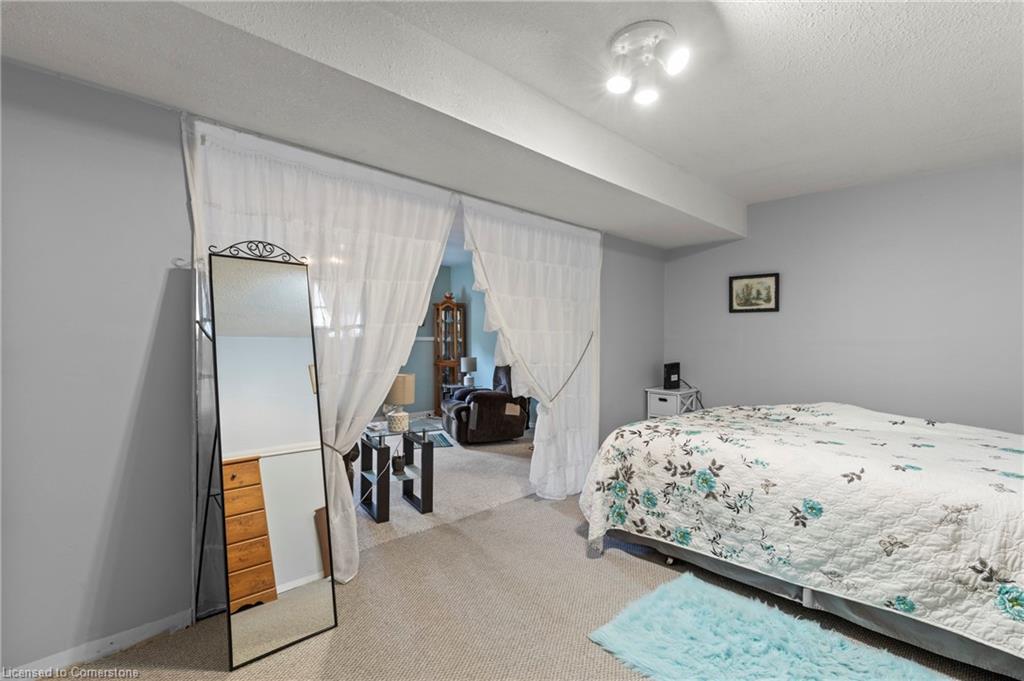 550 Albany Street Property Photo 34