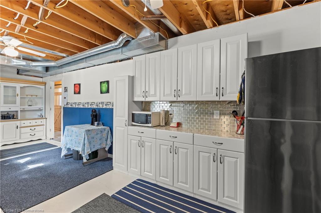 550 Albany Street Property Photo 40