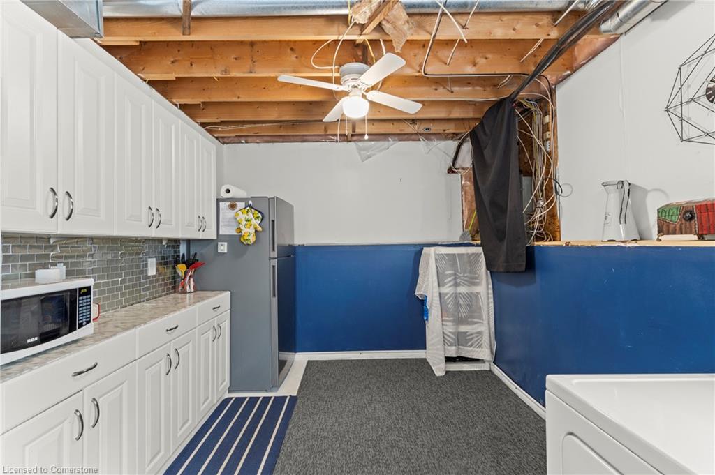 550 Albany Street Property Photo 41