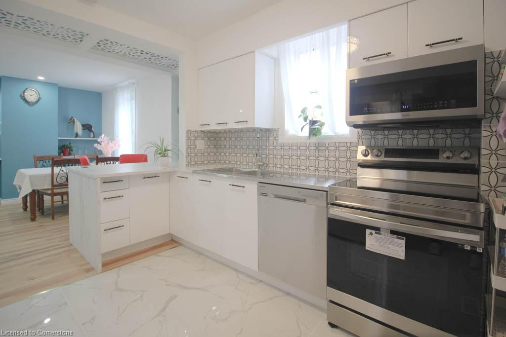 4472 Second Avenue Property Photo 10
