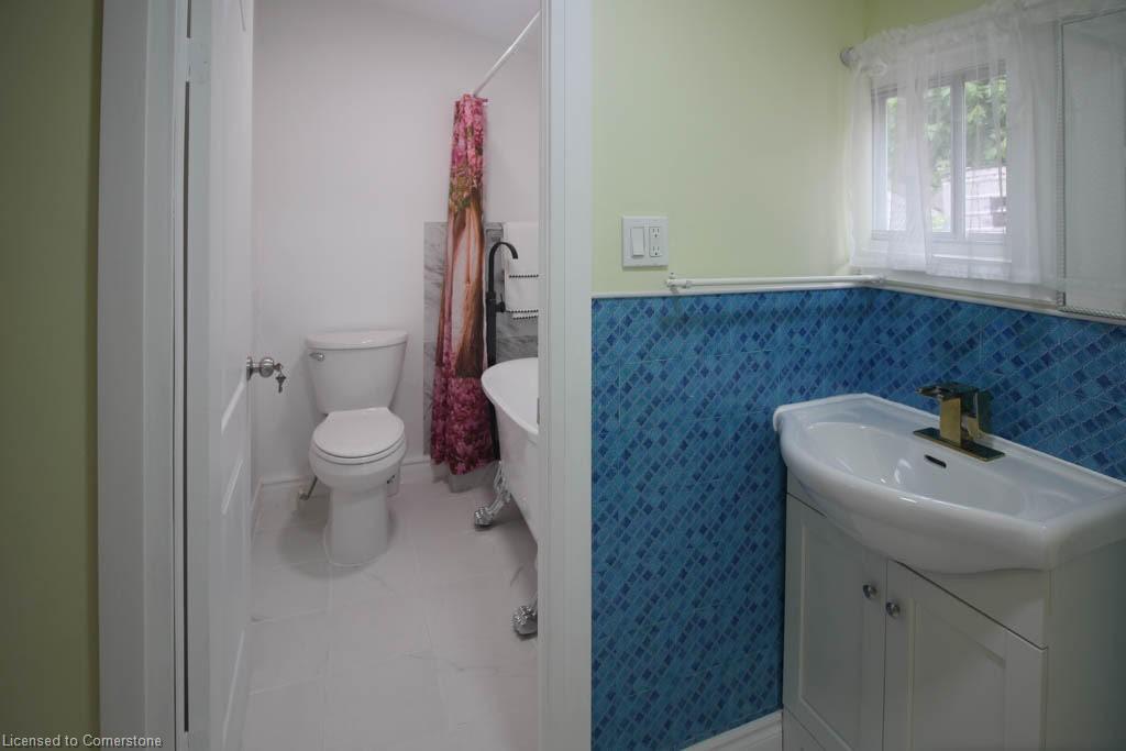 4472 Second Avenue Property Photo 13