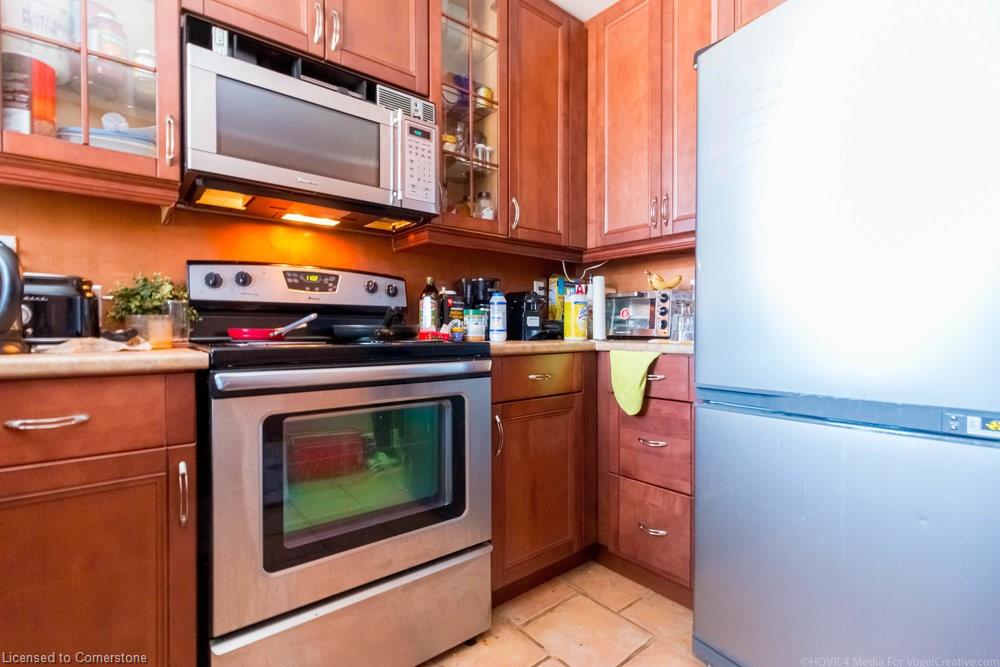 1028 Main Street W Property Photo 5