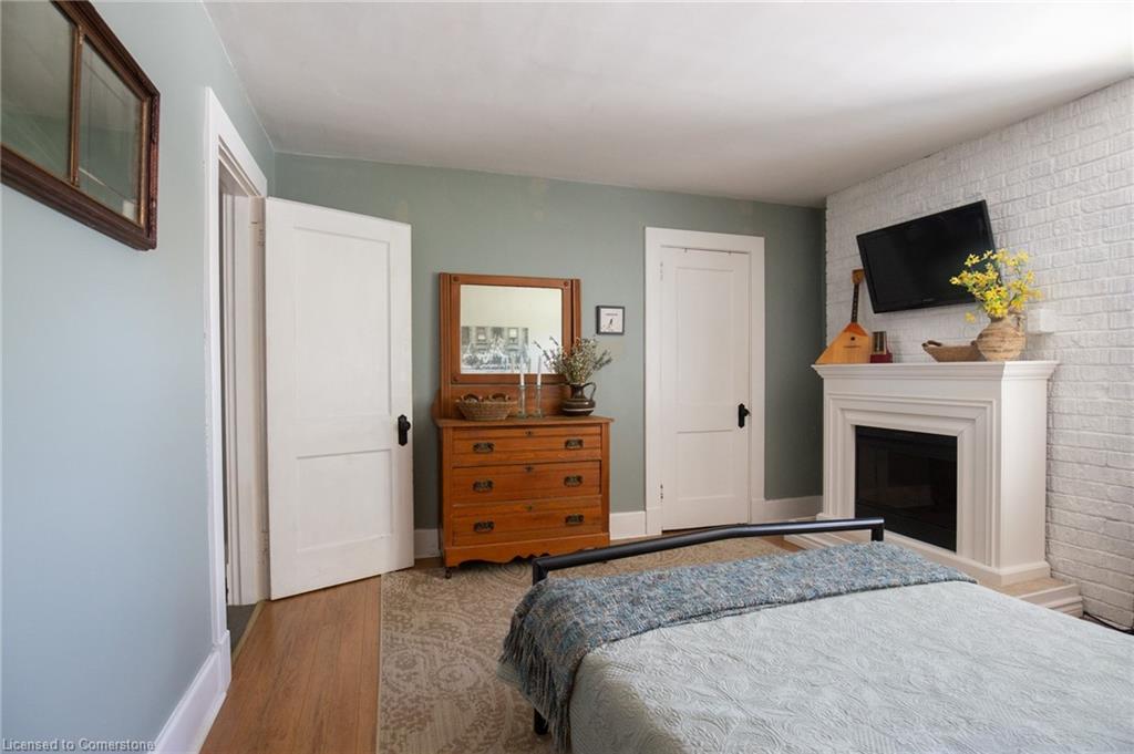 220 First Avenue Property Photo 28