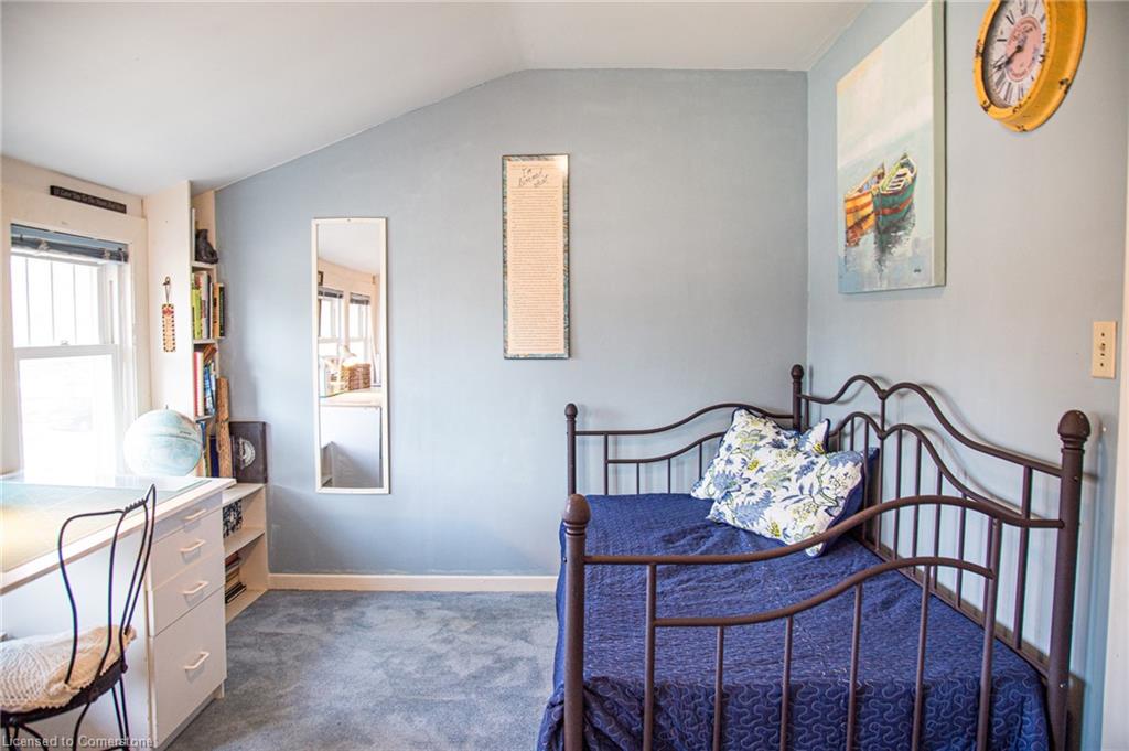 220 First Avenue Property Photo 30