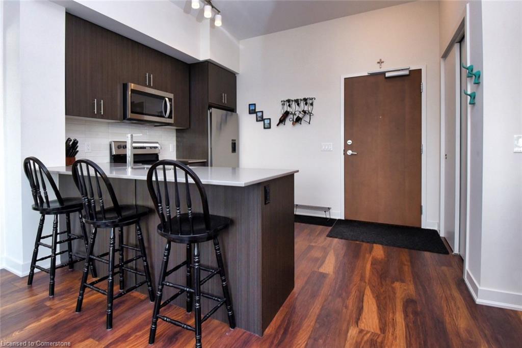 610-340 Plains Road E Property Photo 6