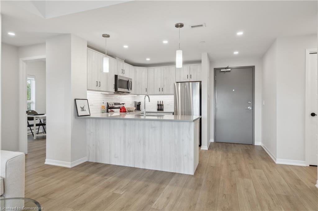 401-3998 Victoria Avenue Property Photo 15