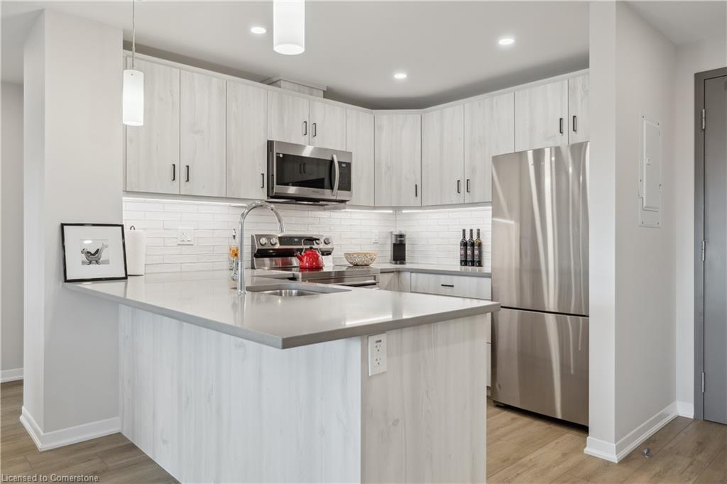 401-3998 Victoria Avenue Property Photo 16