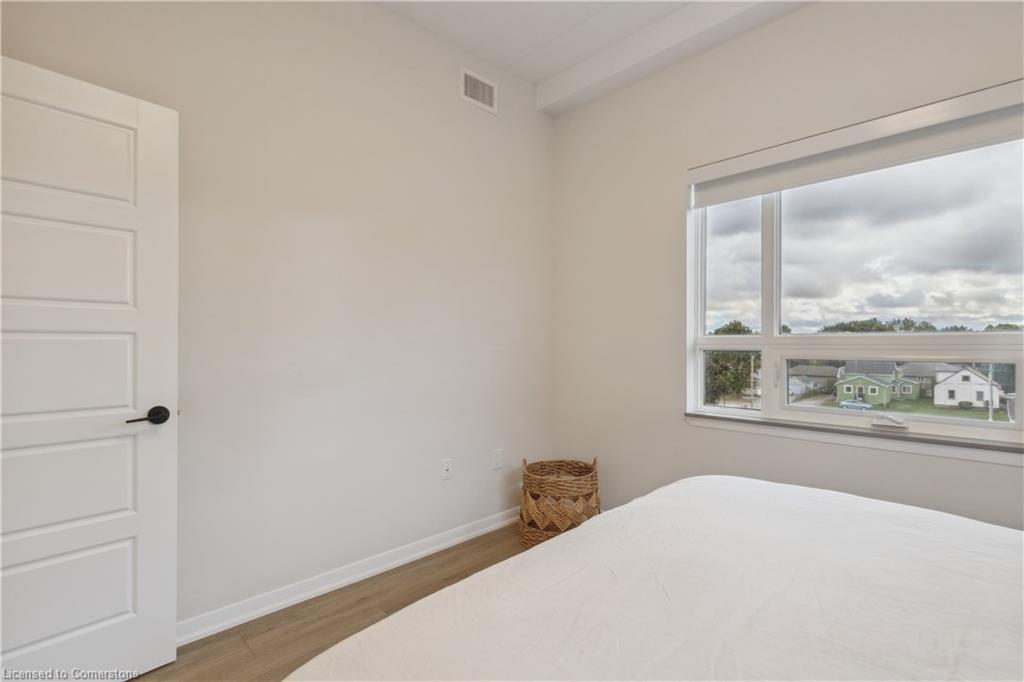 401-3998 Victoria Avenue Property Photo 22