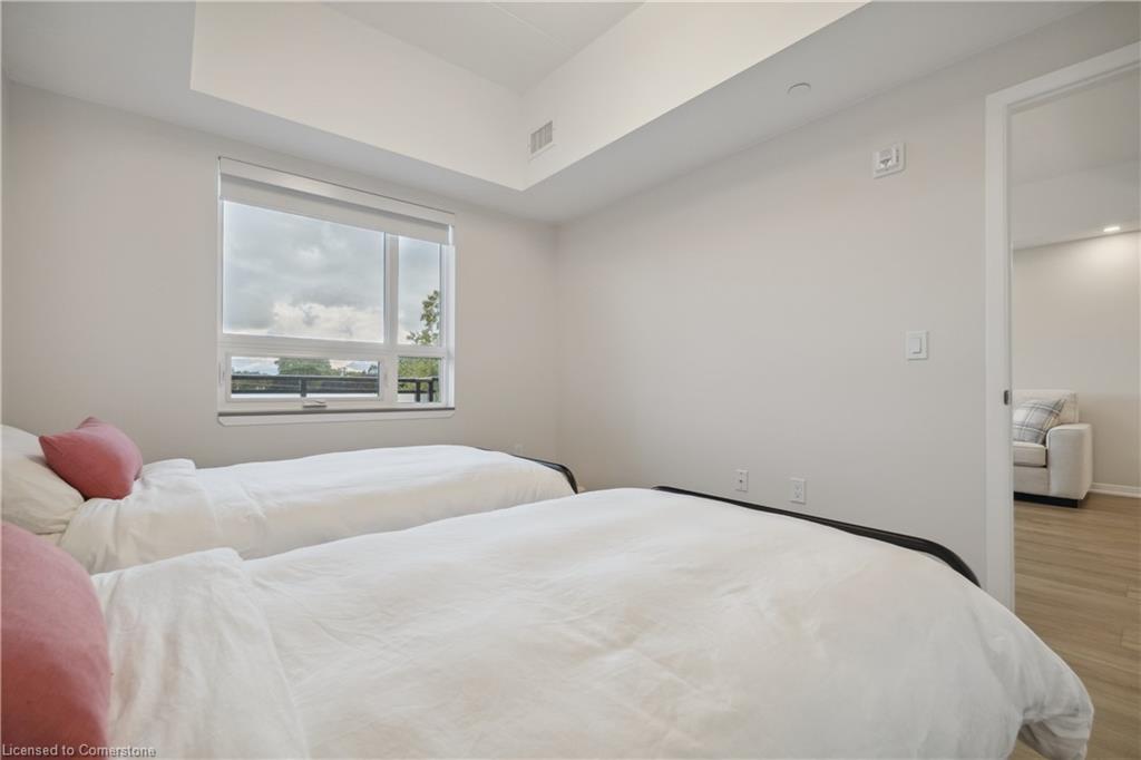 401-3998 Victoria Avenue Property Photo 27