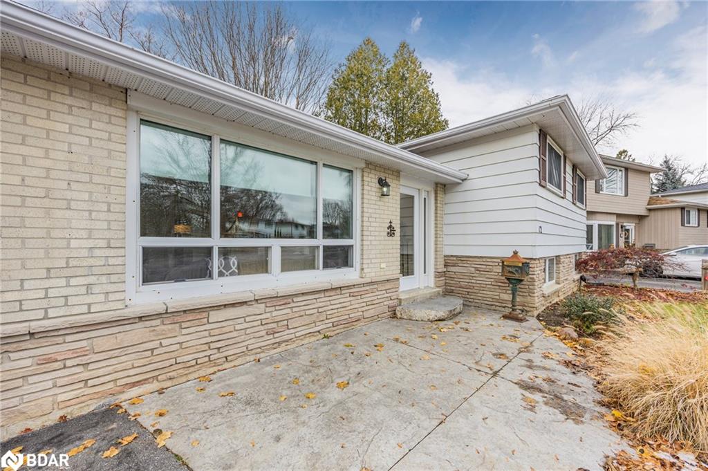 12 Curtiss Court Property Photo 2