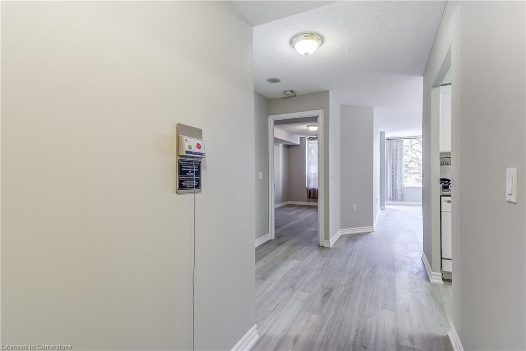 1208-100 Burloak Drive Property Photo 4