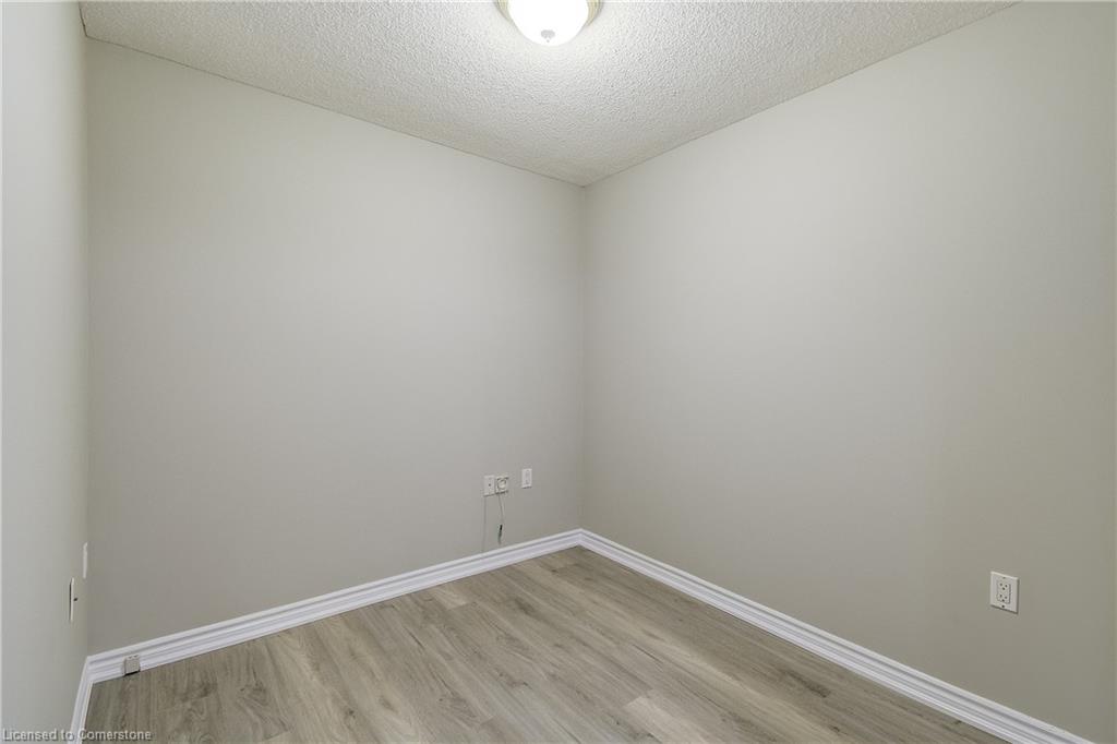 1208-100 Burloak Drive Property Photo 6
